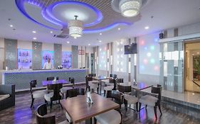 Supreme Boutique Hotel
